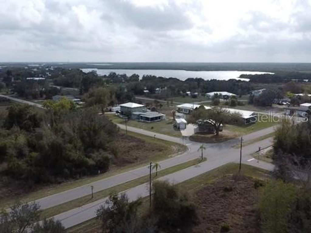 Image 2 of property listing at 29181 DEFIANCE AVENUE, Punta Gorda, FL 33982