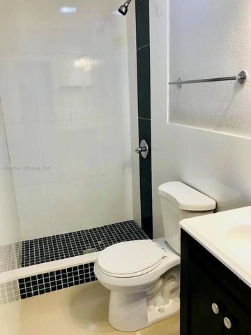 535 NE 68th St Upstairs, Miami, FL 33138