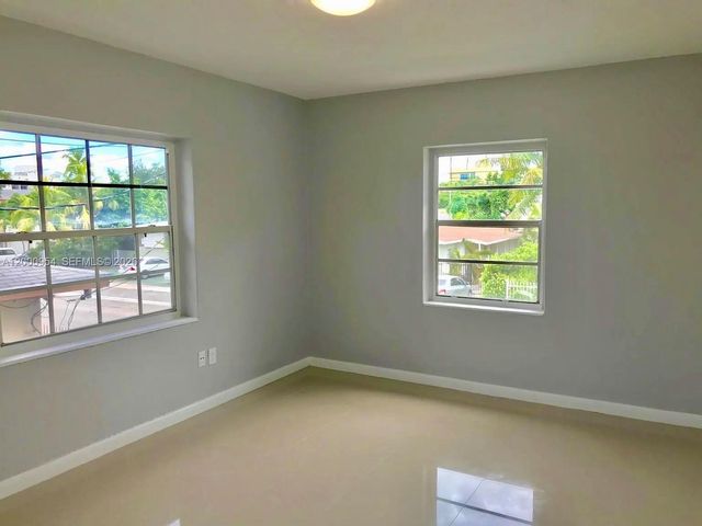 535 NE 68th St Upstairs, Miami, FL 33138