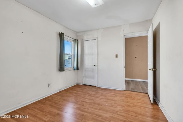 76 Compton Avenue, Hazlet, NJ 07734