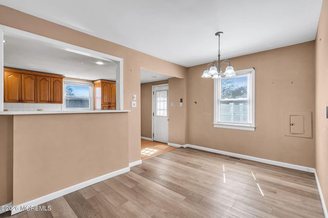 76 Compton Avenue, Hazlet, NJ 07734