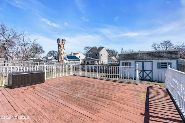 76 Compton Avenue, Hazlet, NJ 07734