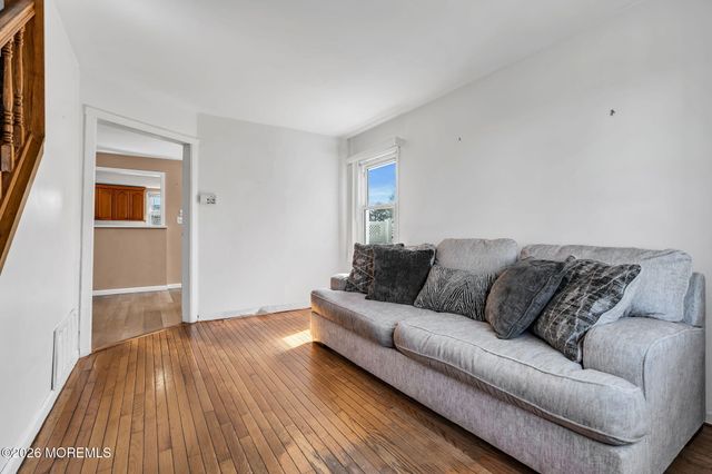 76 Compton Avenue, Hazlet, NJ 07734