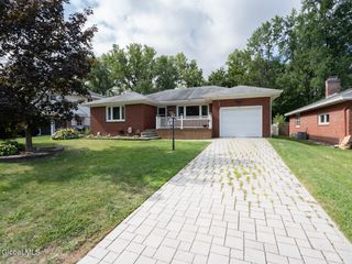 38 Farley Drive, Rensselaer, NY 12144