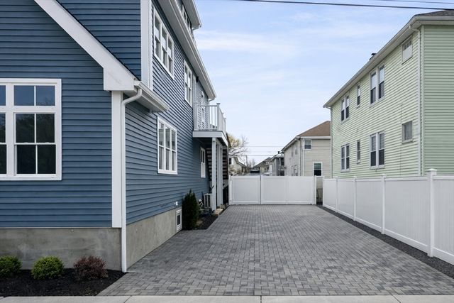 124 Woodruff Ave 124, Medford, MA 02155