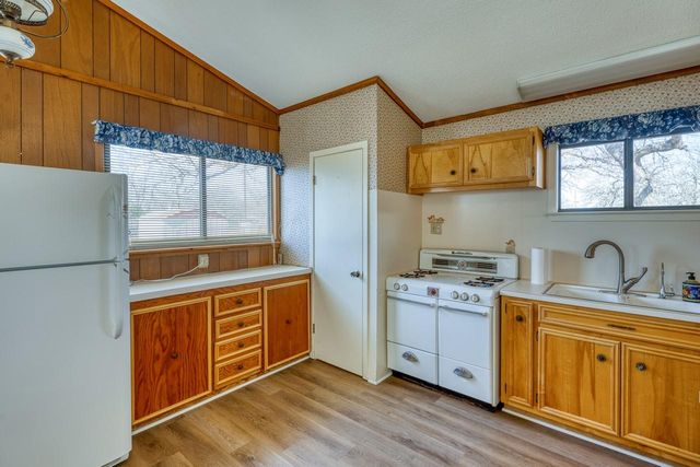 310 N Chaparral, Burnet, TX 78611