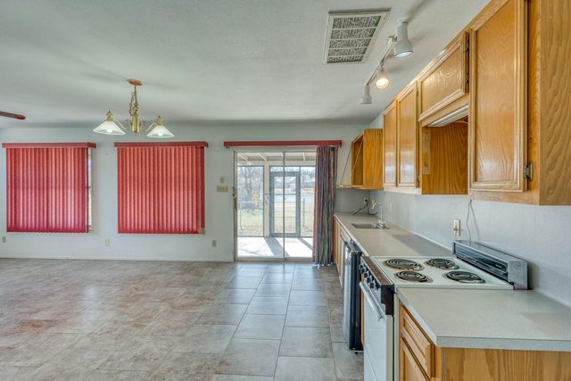310 N Chaparral, Burnet, TX 78611