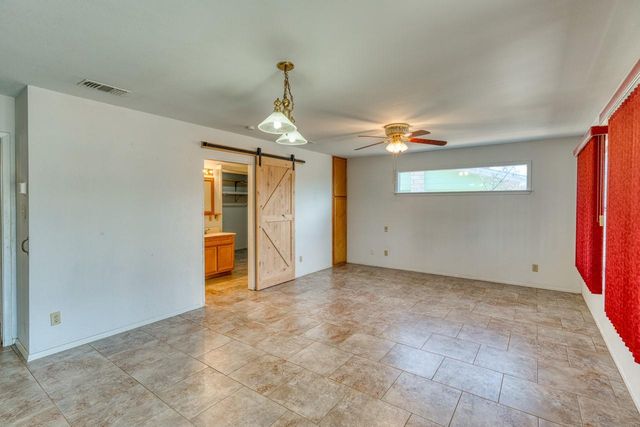 310 N Chaparral, Burnet, TX 78611