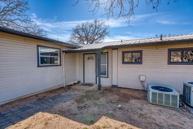 310 N Chaparral, Burnet, TX 78611