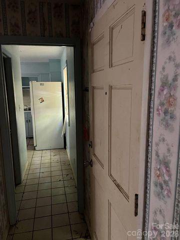 7882 Kinglet Road, Connelly Springs, NC 28612