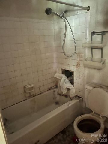 7882 Kinglet Road, Connelly Springs, NC 28612