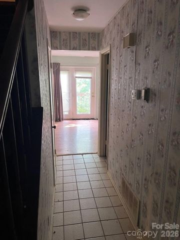 7882 Kinglet Road, Connelly Springs, NC 28612