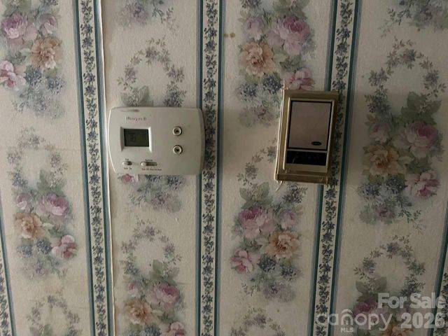 7882 Kinglet Road, Connelly Springs, NC 28612