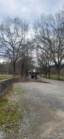 7882 Kinglet Road, Connelly Springs, NC 28612