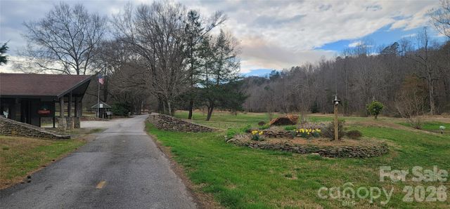 7882 Kinglet Road, Connelly Springs, NC 28612