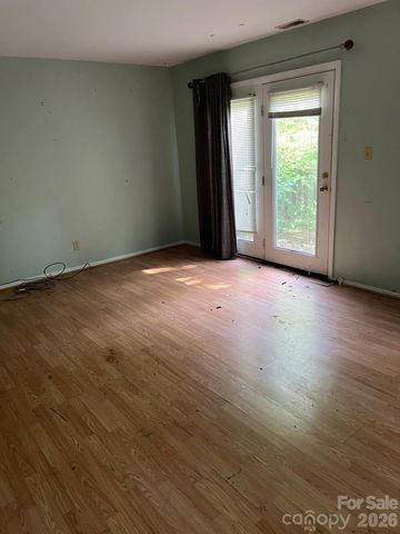 7882 Kinglet Road, Connelly Springs, NC 28612