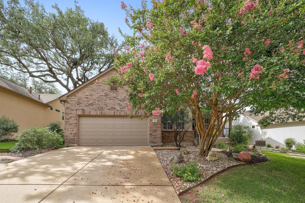 122 Larkspur LN, Georgetown, TX 78633