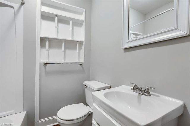 5037 Selena Street, Winston-salem, NC 27106