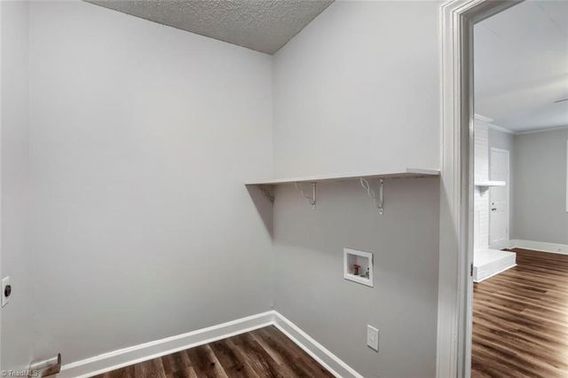 5037 Selena Street, Winston-salem, NC 27106