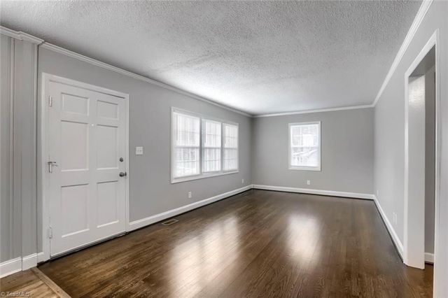 5037 Selena Street, Winston-salem, NC 27106