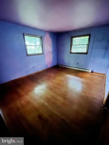 57 W WESTON PL, Shenandoah, PA 17976