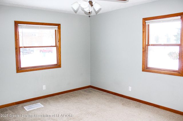 208 Dutton Street, Eaton Rapids, MI 48827