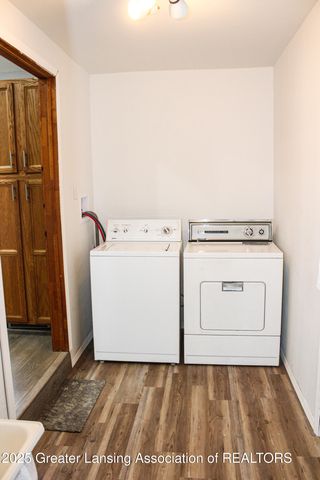 208 Dutton Street, Eaton Rapids, MI 48827