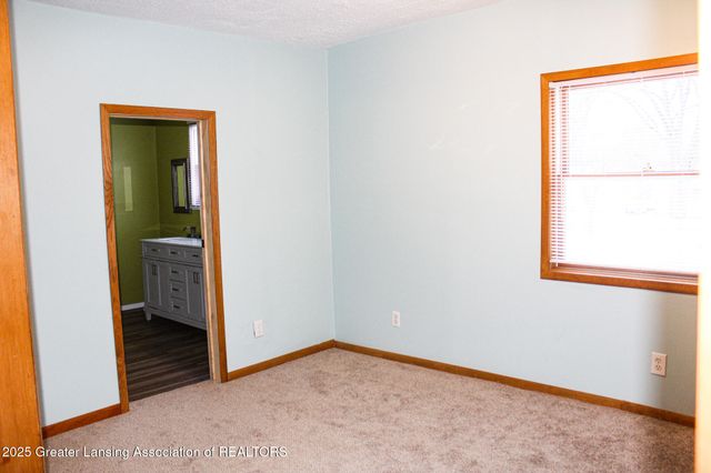 208 Dutton Street, Eaton Rapids, MI 48827