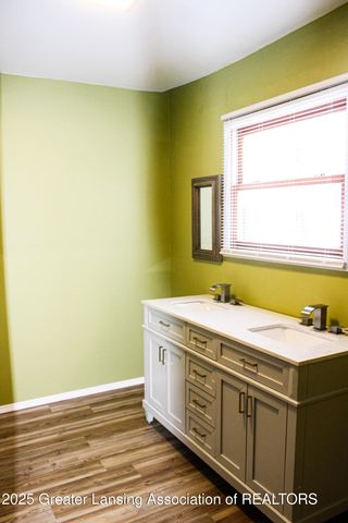 208 Dutton Street, Eaton Rapids, MI 48827