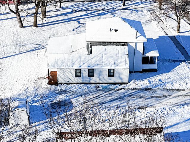 208 Dutton Street, Eaton Rapids, MI 48827