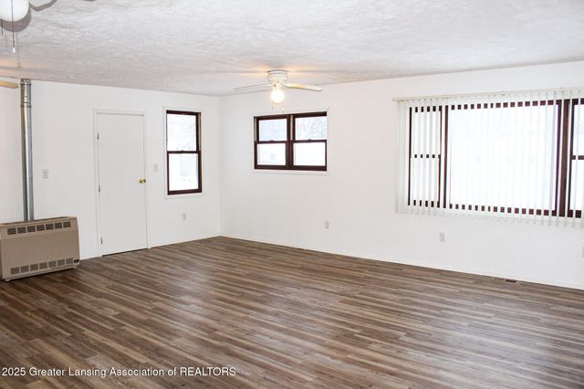 208 Dutton Street, Eaton Rapids, MI 48827