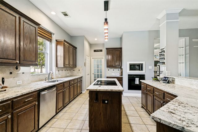 1702 Bluffview Lane, Carrollton, TX 75007