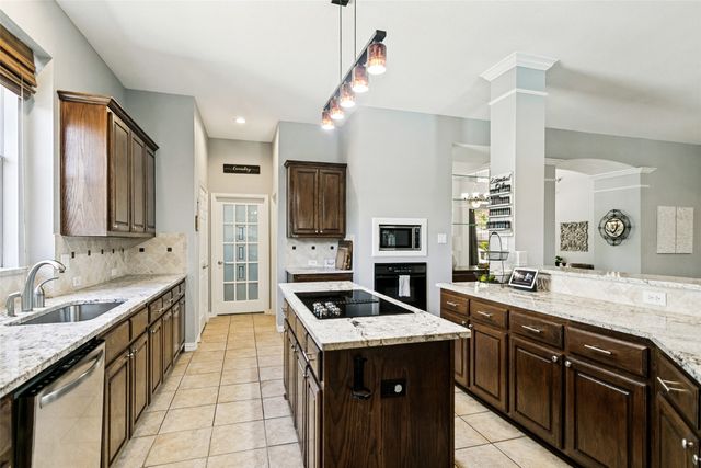 1702 Bluffview Lane, Carrollton, TX 75007