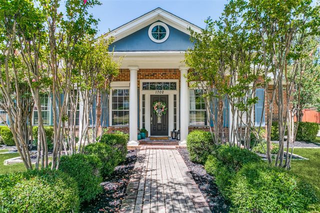1702 Bluffview Lane, Carrollton, TX 75007