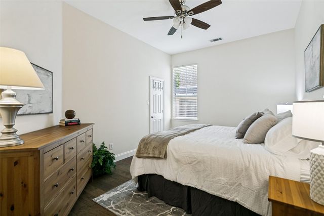 1702 Bluffview Lane, Carrollton, TX 75007