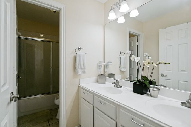 1702 Bluffview Lane, Carrollton, TX 75007