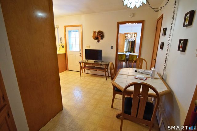 30 Day Spring Avenue, Hamden, CT 06518