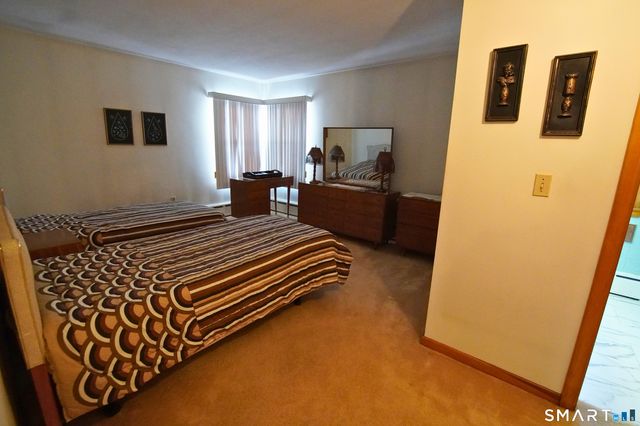 30 Day Spring Avenue, Hamden, CT 06518