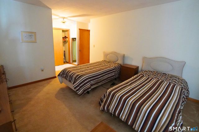 30 Day Spring Avenue, Hamden, CT 06518