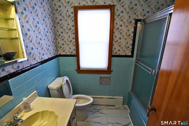 30 Day Spring Avenue, Hamden, CT 06518