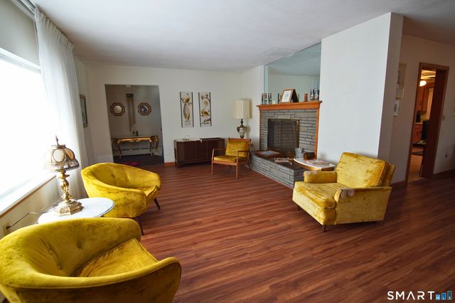 30 Day Spring Avenue, Hamden, CT 06518