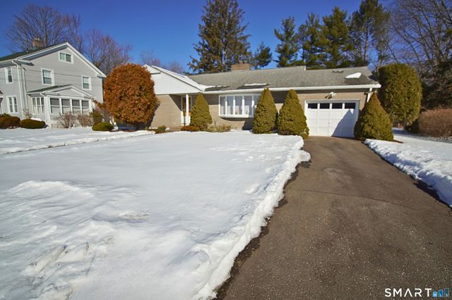 30 Day Spring Avenue, Hamden, CT 06518