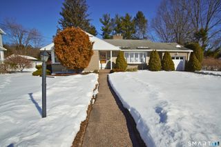 30 Day Spring Avenue, Hamden, CT 06518