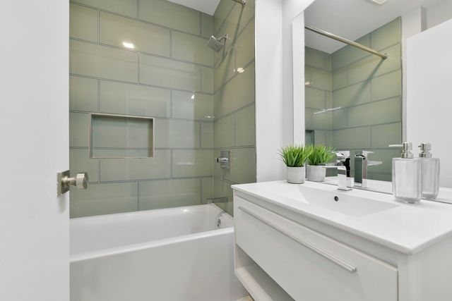 30 Lowell Sreet 30, Cambridge, MA 02138