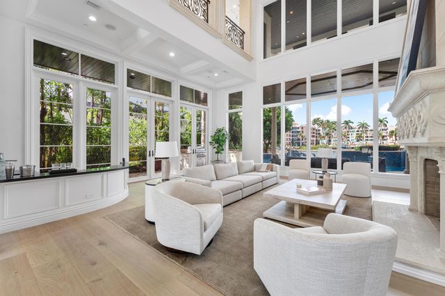 155 SE Spanish Trail, Boca Raton, FL 33432