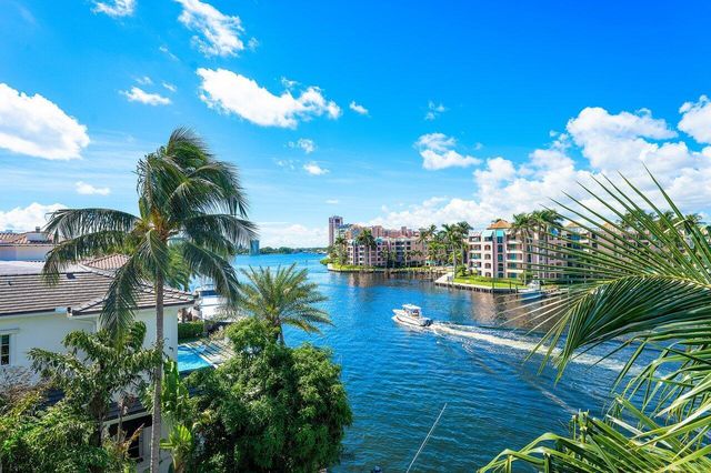 155 SE Spanish Trail, Boca Raton, FL 33432