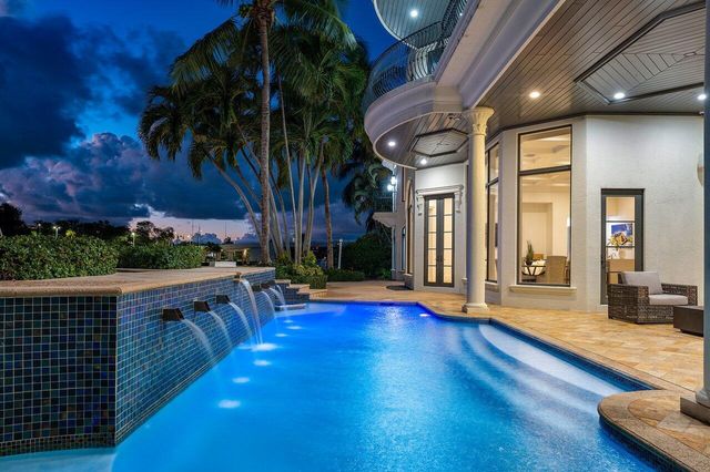 155 SE Spanish Trail, Boca Raton, FL 33432