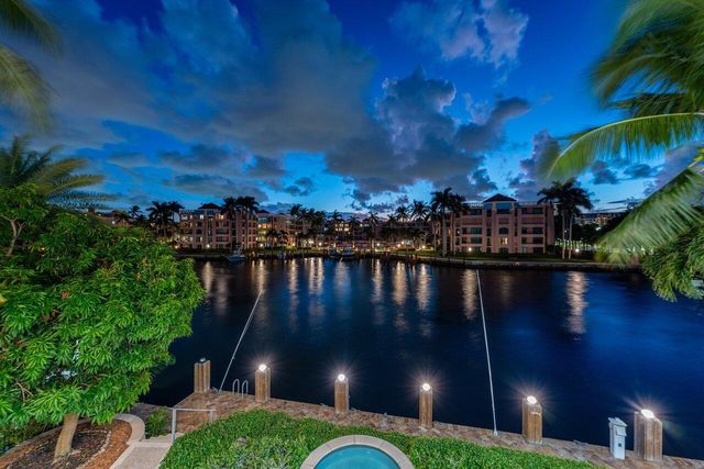 155 SE Spanish Trail, Boca Raton, FL 33432