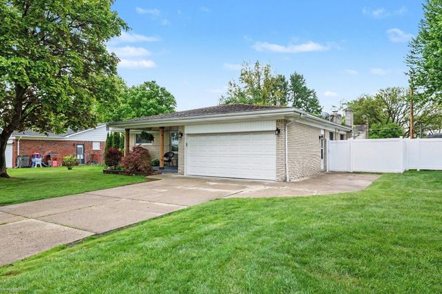 35357 Bobcean Road, Clinton Township, MI 48035