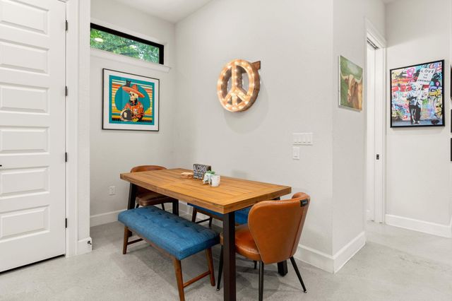 1214 Deloney ST, Austin, TX 78721